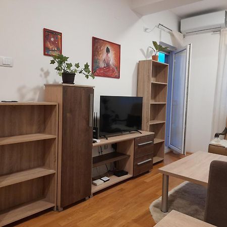 Ogi Apartman Appartement Podgorica Buitenkant foto
