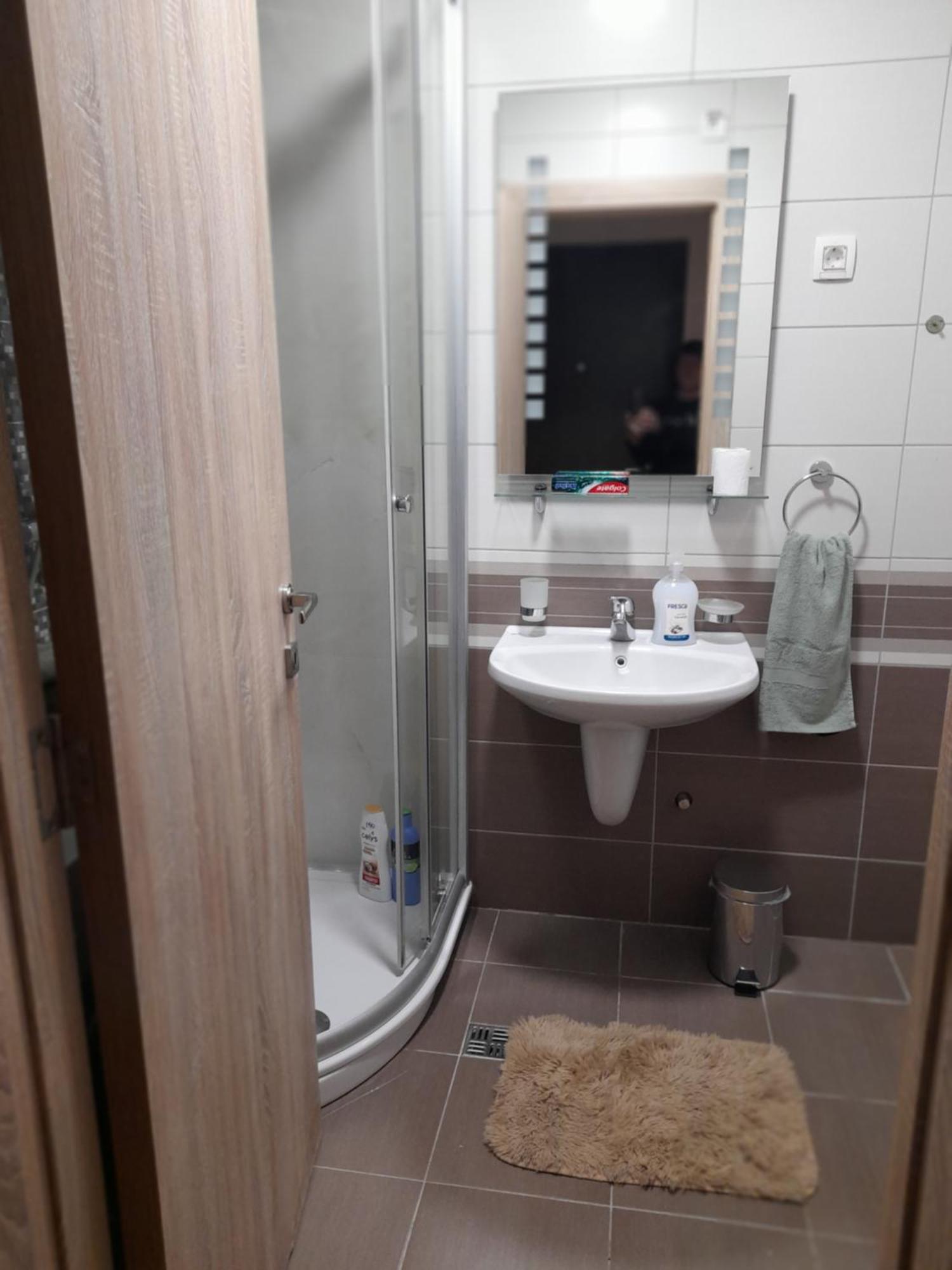 Ogi Apartman Appartement Podgorica Buitenkant foto