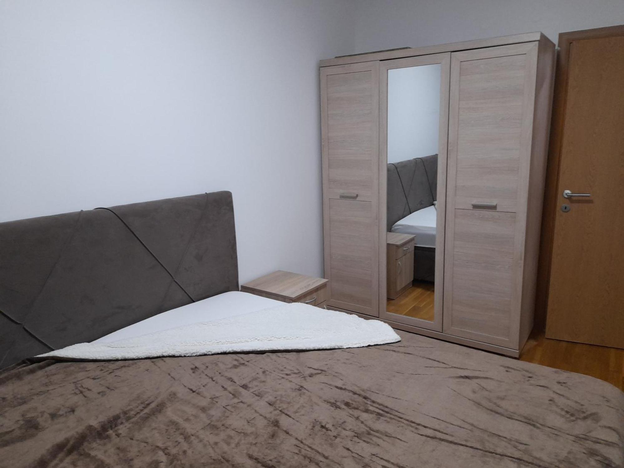 Ogi Apartman Appartement Podgorica Buitenkant foto